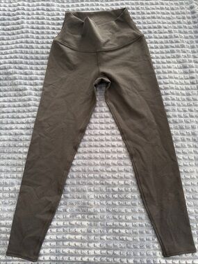ALO Yoga Black Logo High-Rise Leggings